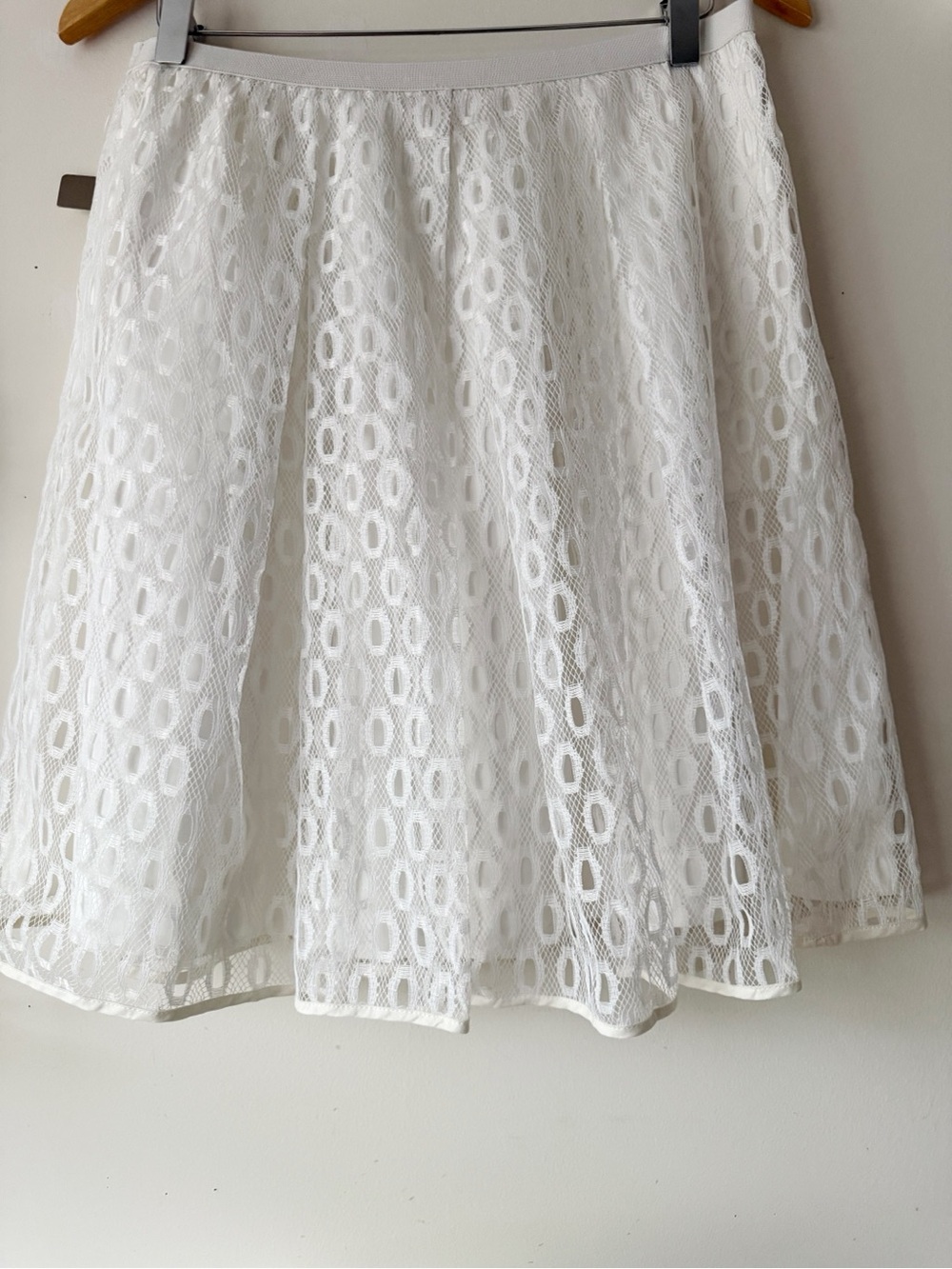 Anthropologie Maeve Lawn Party Skirt With Pockets White A-Line Eyelet Size 4 - Picture 8 of 12